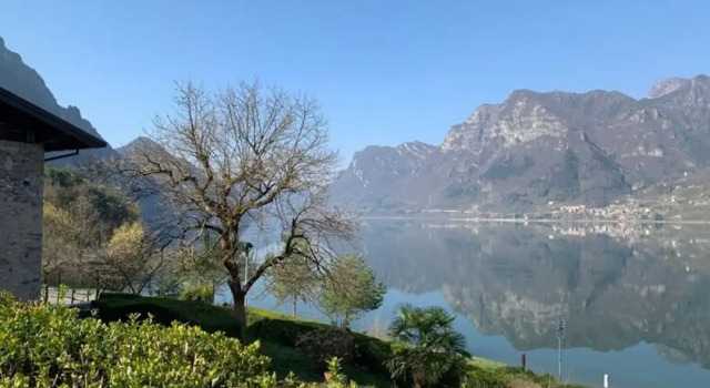 Flat with private garden and air conditioning, Buchen Sie Ferienhaus Villen in Brescia, Villa