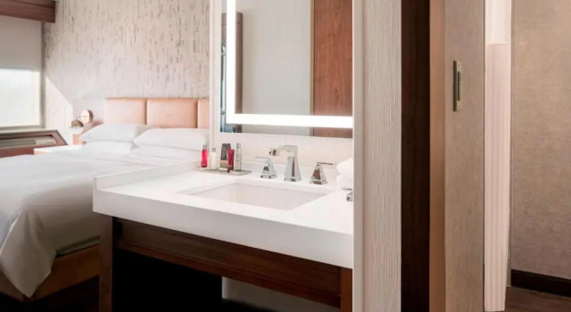 Номер Standard Fullerton Marriott at California State University
