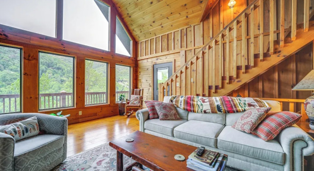 Коттедж Decks & Mountain Views: Waynesville Getaway!