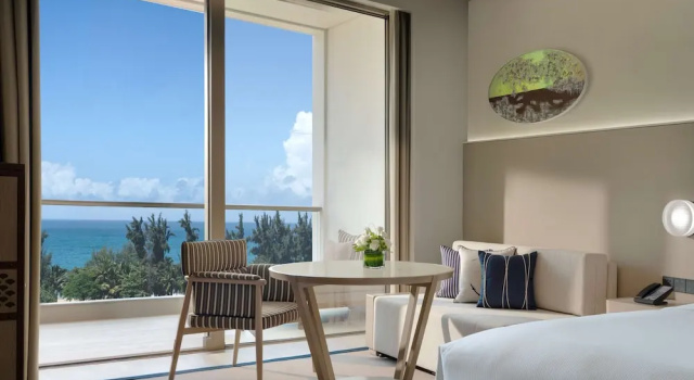 Двухместный номер Deluxe с балконом и с видом на океан The Mermoon Resort Hainan Tufu Bay, Tapestry By Hilton