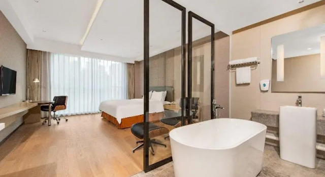 Номер Standard Holiday Inn Express Dalian Development Zone