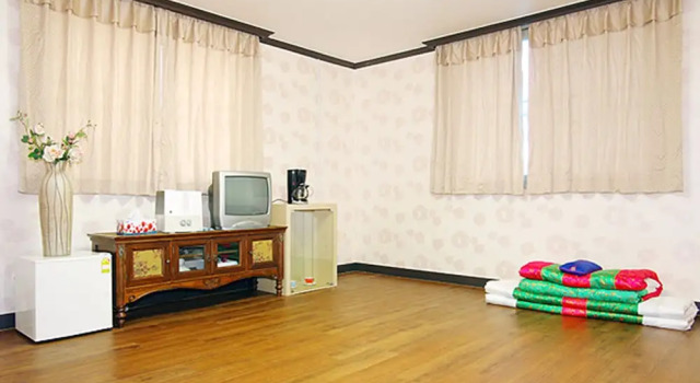 Gyeongju Seoul Youth Hostel, Забронировать Хостел Отели провинции Кёнсан-Пукто с парковкой, Парковка