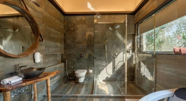 SaffronStays Althea - 4BR veg-only luxury villa with pool, jacuzzis, gourmet meals and Lohagad-Pawna lake views, Забронировать Отель Хандала Лонавала