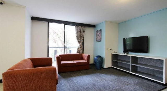 International House, Забронировать Отель Брисбен Brisbane Region, рядом с Квинслендский университет