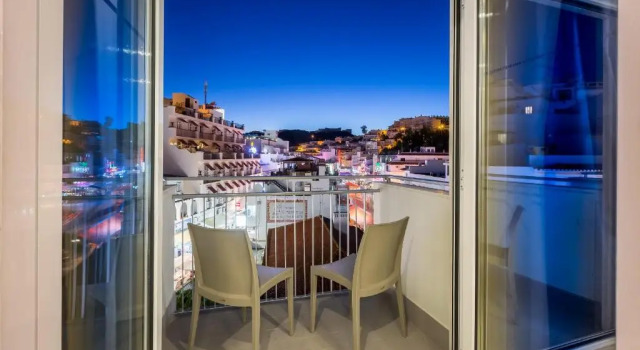 Двухместный номер с балконом Hotel Baltum