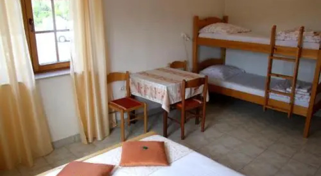Guesthouse Mirjam, Varaa Hotelli Postojna 
