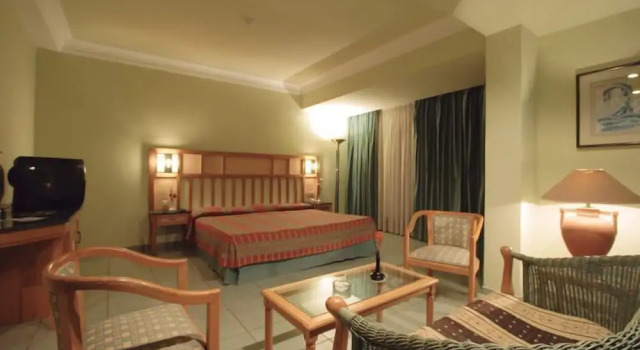 Одноместный номер Standard с балконом Sea Garden Hotel