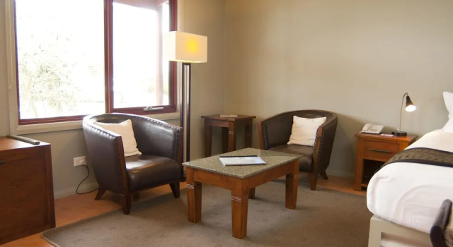 Двухместная студия Standard с балконом Bairnsdale Motel