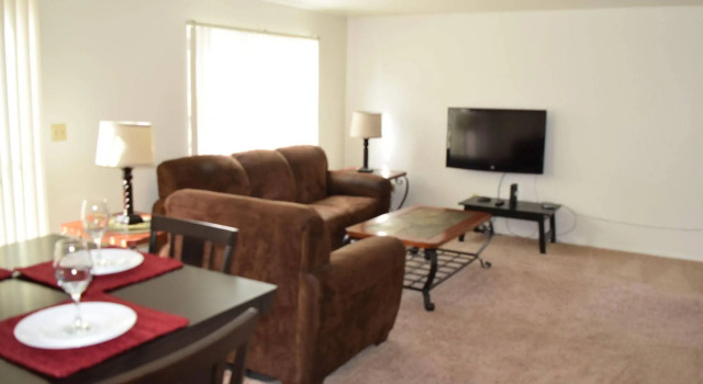 Mactavish Court Townhomes, Book Lejlighed Hoteller i Michigan med parkering, Parkering