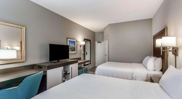 Четырёхместный номер Standard Hampton Inn Milwaukee Airport