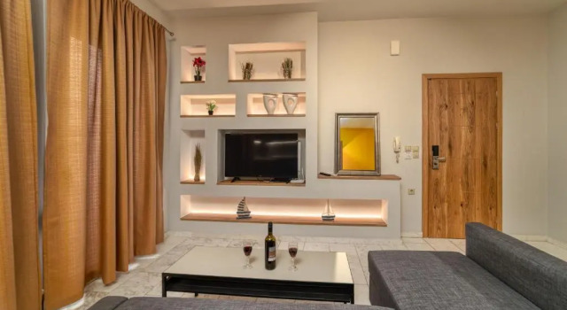 Апартаменты Amoudara Suites