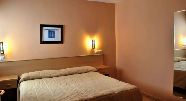 Hostal Goyesco Plaza, Buchen Sie Hostel Plasencia 