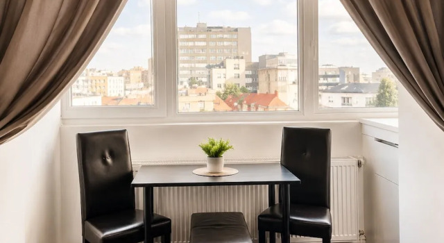 Апартаменты Classic Baroq Central City Apartment