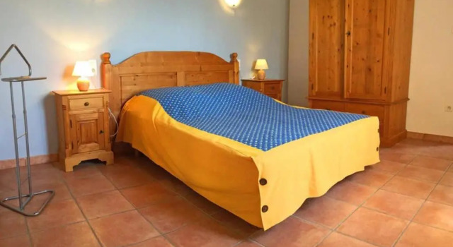 Partie d'une ferme provençale avec piscine privée, située proche d'Avignon, à Bédarrides, 6 prs, LS6-342-FRAGOUN, Rezervasyon Otel Bedarrides Vaucluse