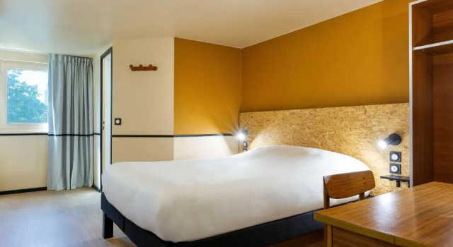 Двухместный номер Standard Greet Hôtel Villeneuve la Garenne