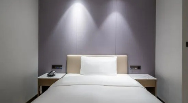 Семейный люкс Tong Run Hotel