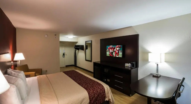 Номер Standard Red Roof Inn PLUS+ Houston - Energy Corridor