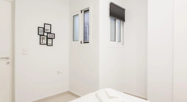 Minimal 2 BR near Olympic Stadium - 15 min walk, Забронировать Отель Афины Острова Саронического залива - Аттика, рядом с Turkish Embassy Athens