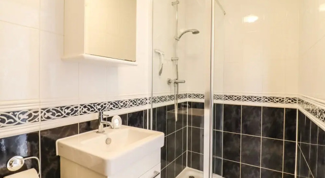 Коттедж 493 Little Wakering Road