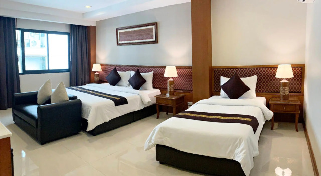 Трёхместный номер Deluxe True Siam Rangnam Hotel
