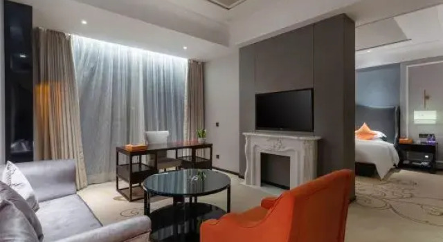 Люкс Deluxe Hefei Guangfu Chenmao Hotel (High-tech Zone West Bus Station Subway Station)