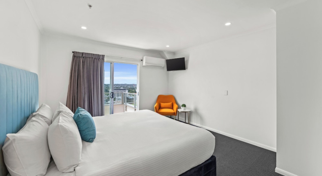 Номер Standard Дуплекс с 3 комнатами с балконом и с видом на город CLLIX Brisbane Central Apartments