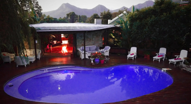 Tube n Axe Lodge and Backpackers, Reservar Hotel Stormsriver Tsitsikamma