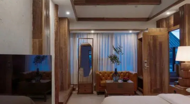 Люкс Ting Hua • 360° Ancient Town View Resort (Lijiang Ancient Town Branch)