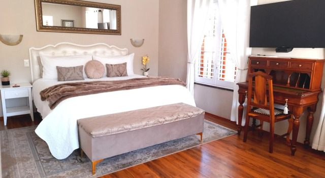 Meerendal Cottage-Affordable Luxury, Забронировать Отель Отели Cape Peninsula с бассейном, Бассейн
