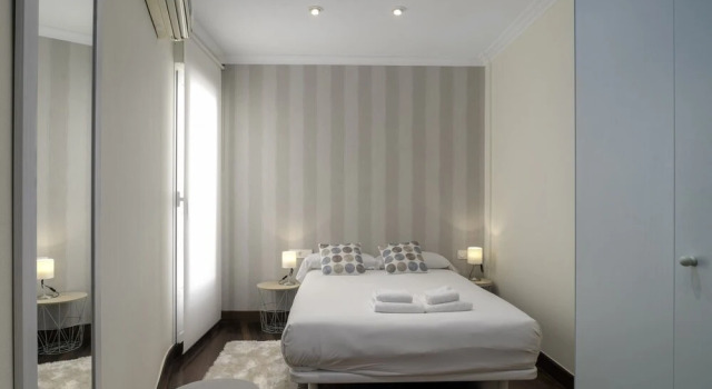 Gros - Always Easy, Rezerwuj Hotel Hotele w Baskonia z parkingiem, Parking