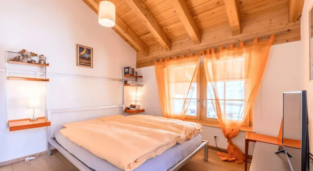 Fantastique mansarde appartement, Забронировать Апартаменты/квартира Церматт курорт Церматт, рядом с Горнолыжный подъемник Маттерхорн Гласье Парадайз