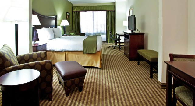 Двухместный люкс Holiday Inn Express Hotel & Suites Biloxi- Ocean Springs by IHG