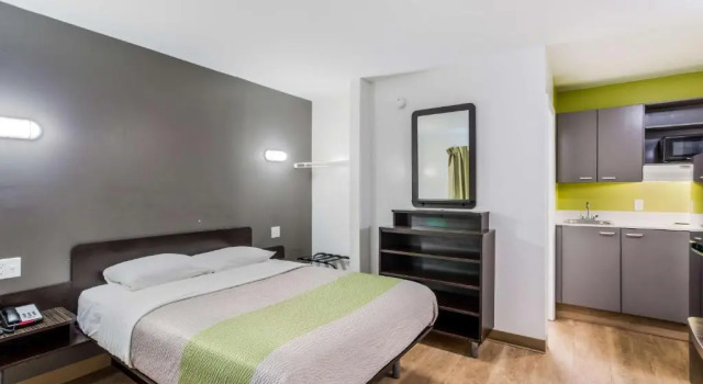 Двухместный номер Deluxe Studio 6 Extended Stay - Jacksonville, FL - South