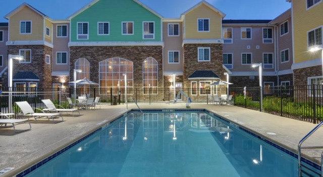 Staybridge Suites Lakeland West An Ihg Hotel, Book Hotel Hoteller i Lakeland - Winter Haven med parkering, Parkering