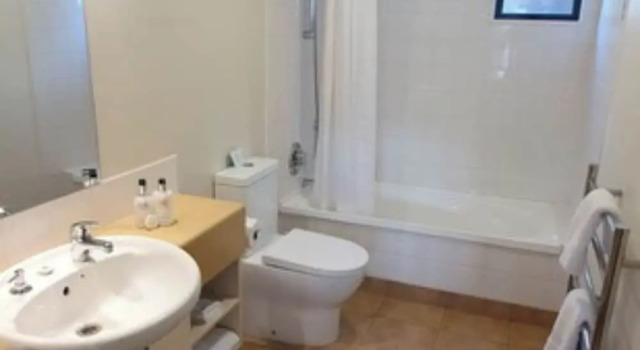 Апартаменты с 3 комнатами The Moorings Motel and Apartments