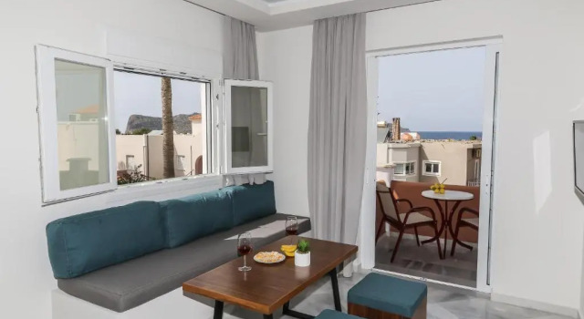 Студия Deluxe Heaven Apartments