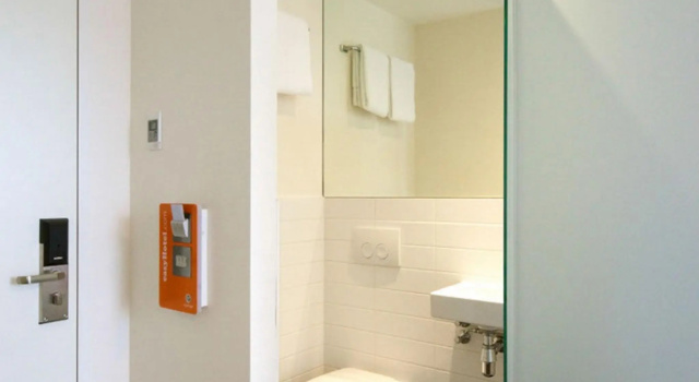 Двухместный номер Standard easyHotel The Hague City Centre