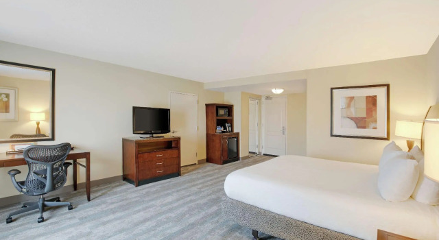 Двухместный номер Standard Hilton Garden Inn Richmond Airport