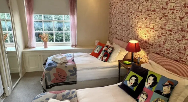 Luxury Cottage in the Heart of Bath, Забронировать Дом для отпуска Виллы Бата, рядом с Old Orchard Street Theatre, Вилла