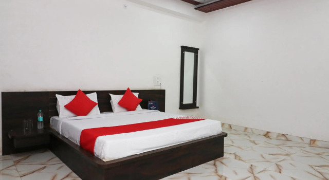 Люкс Standard OYO 24123 Maha Nandini Resort