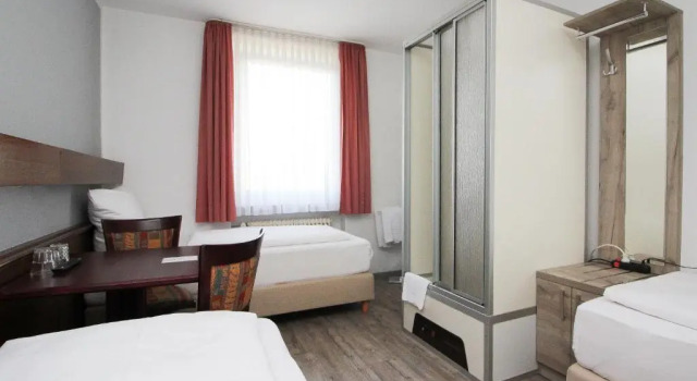 Трёхместный номер Economy Hotel Pension Köberl