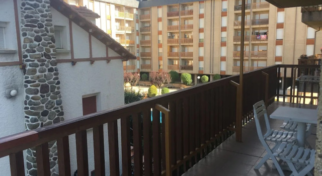 Apartamentos Constitucion, Book Apartment Hotels in Aragon with Parking, Parking