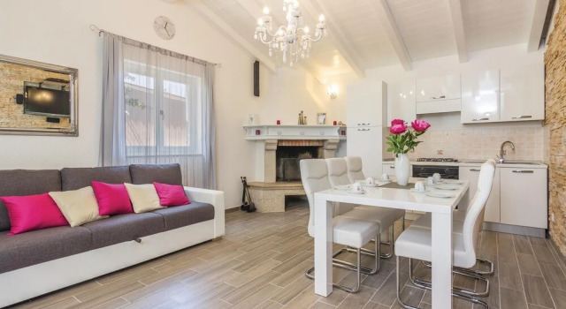 Beautiful Home in Cubani With Wifi and 2 Bedrooms, Забронировать Отель Отели Rovinj Riviera с бассейном, Бассейн