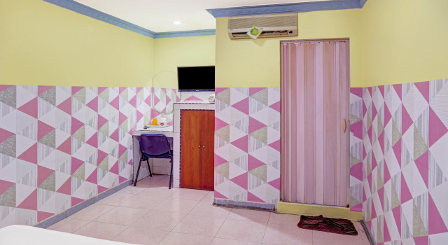 Номер Deluxe OYO 90507 Hotel Kundur