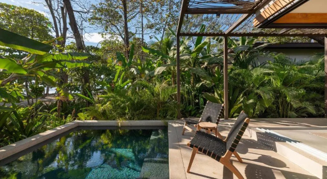 Бунгало с видом на бассейн Hotel Nantipa - A Tico Beach Experience