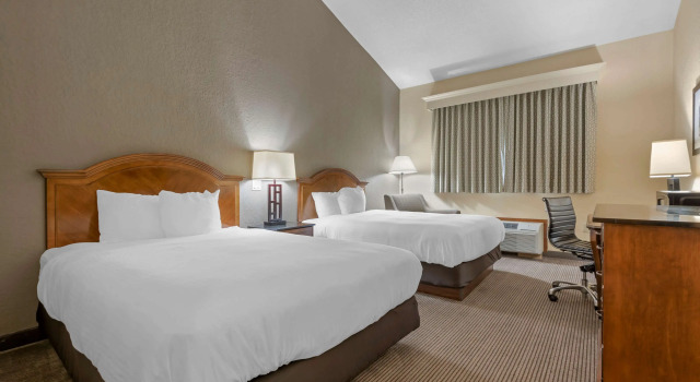 Четырёхместный номер Standard Best Western University Inn