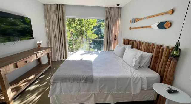 Casa c/ Piscina Privativa, 3 Suítes Sala integrada