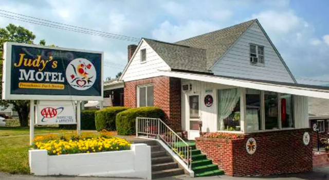 Judy's Motel Bedford, Забронировать Мотель Бедфорд Пенсильвания, рядом с Национальный музей покрывал