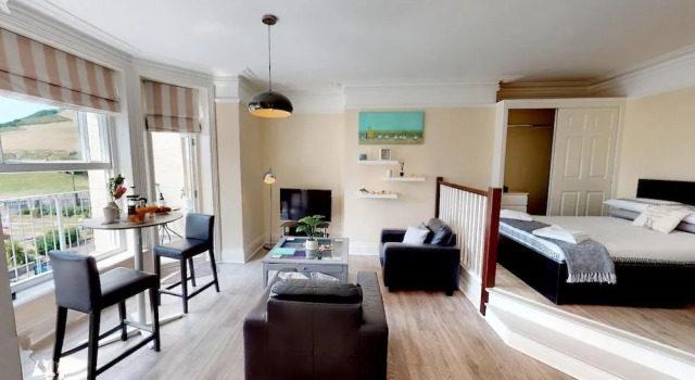 Ilfracombe SEA Rock 4 1 Bedroom, Забронировать Отель Отели Илфракомб с парковкой, рядом с Статуя «Истина», Парковка