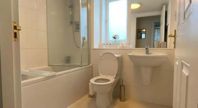 Maltings Apartment - Spacious 2 Bed Ground Floor Apartment, Buchen Sie Ferienwohnung Hotels in Schottland mit Parkplatz, Parkplätze